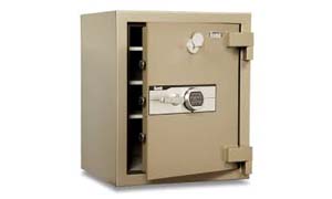 Safe removalists moving a heavy Safe