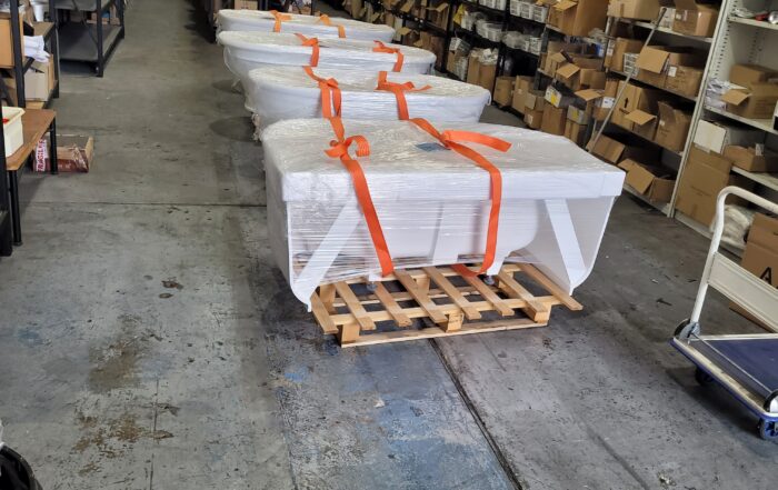 Removalists moving Office Safes Document Safes Fire Resistant Cabinets Gun Safes 13 bathtub movers